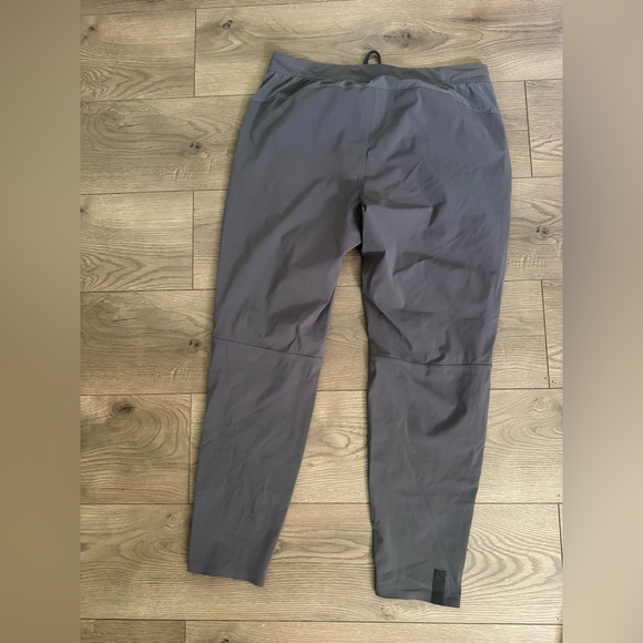 Ten Thousand Joggers Pants Men’s XL gray Workout Preppy Gym Stretch - Picture 3 of 8